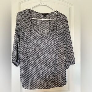 Banana Republic black and white top